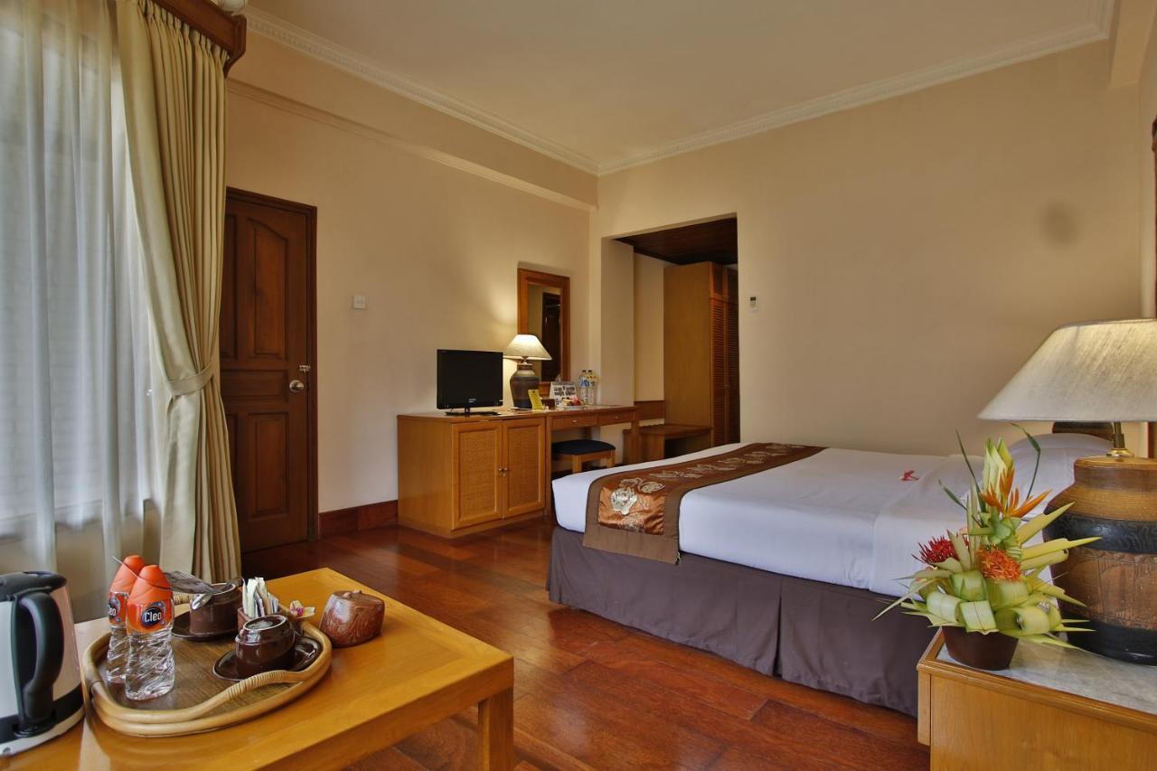Jayakarta Hotel Lombok Senggigi Exterior foto