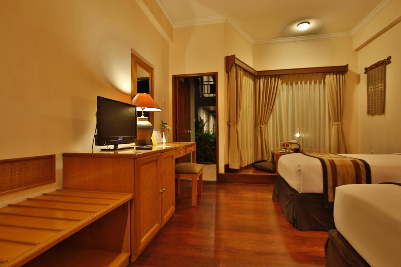 Jayakarta Hotel Lombok Senggigi Exterior foto
